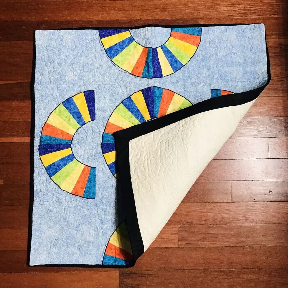 Handmade Amish Dancing Fans Lap Quilt Hand Pieced, Machine Quilted Bright 27x27